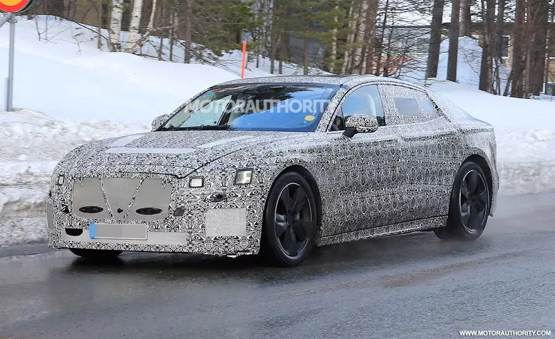 Spy shots of the 2021 Jaguar XJ.