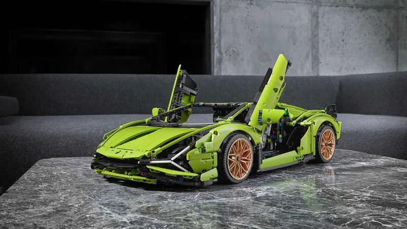 This LEGO Technic Lamborghini Cian FKP 37 construction set consists of 3,696 parts.