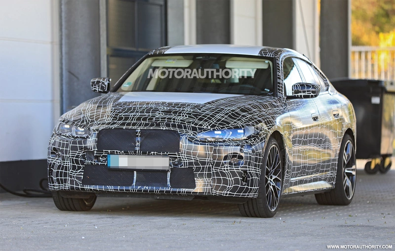 Spy shots and video of the 2022 BMW i4