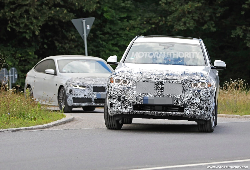 Spy shots of the 2022 BMW X3: a mid-cycle update to the popular crossover.