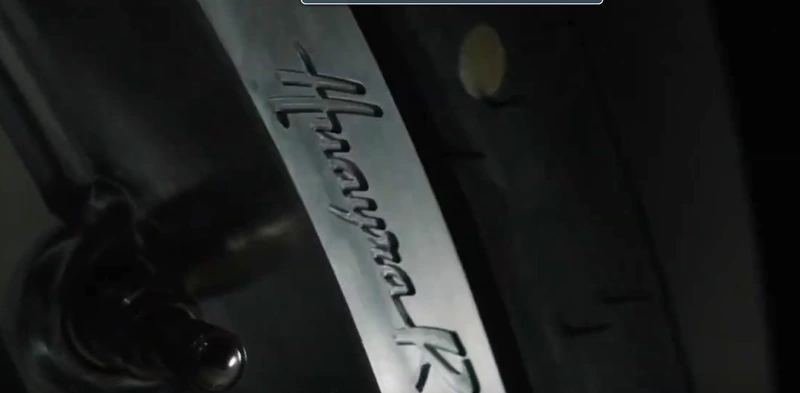 Pagani confirms that the Huayra R will be unveiled on November 12.