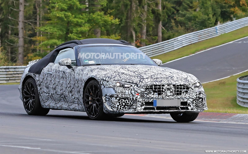 2022 Mercedes-AMG SL63 Roadster Spy Shots: Icon Redesign