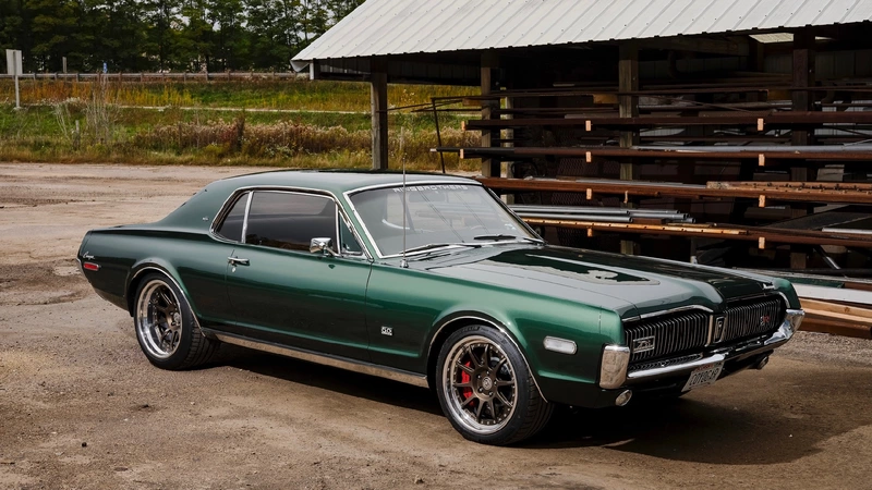 Ring Brothers 1968 Mercury Cougar, combining old-school styling with modern running gear.