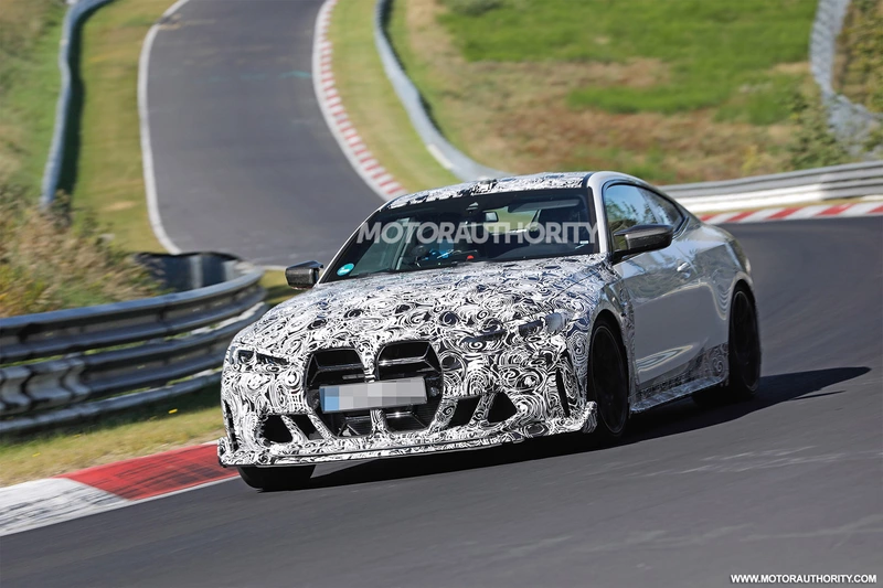 Spy shots of the 2023 BMW M4 CSL: the hardcore M4 coupe is on its way out