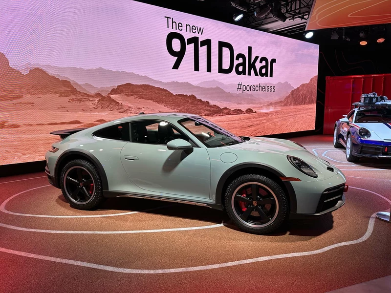 Porsche 911 Dakar, Fiat 500e: Automotive News Headlines