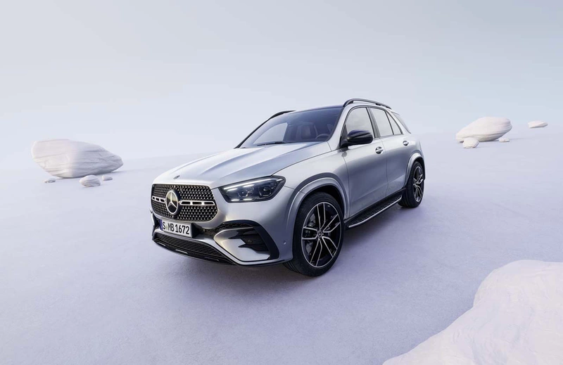 The 2024 Mercedes-Benz GLE-Class will get a new look and a plug-in hybrid version.