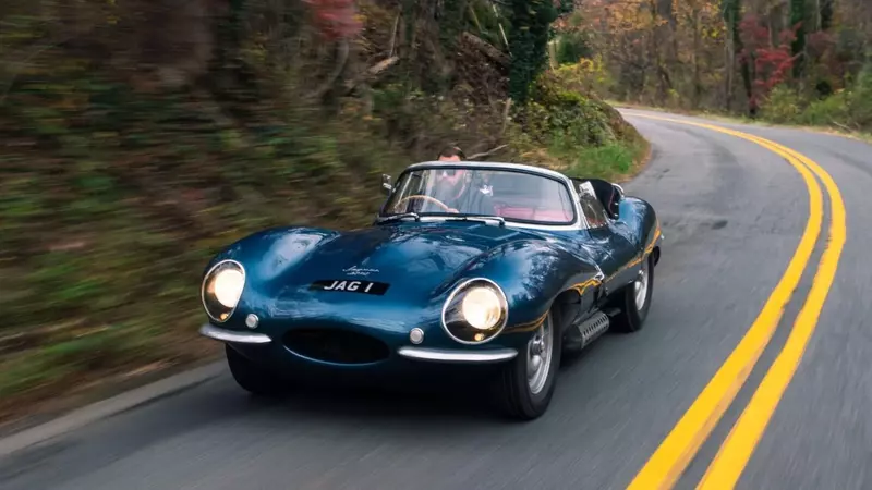 Jaguar XKSS to be auctioned