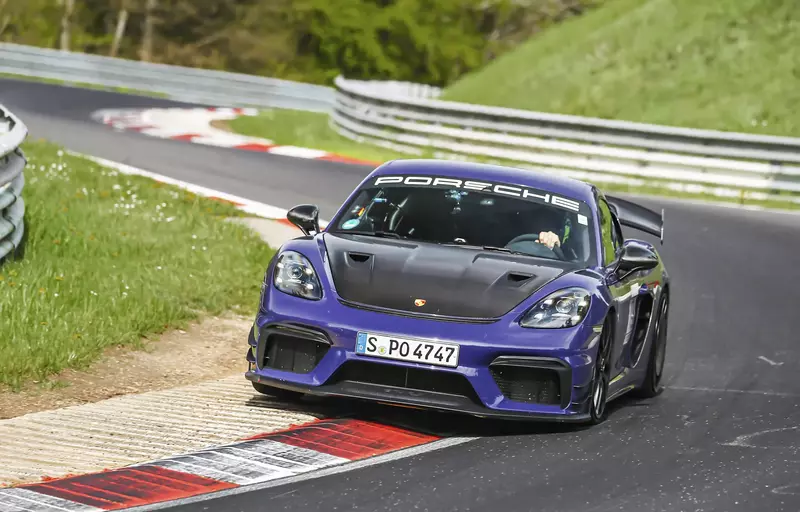 Manthey-Racing Boosts Performance of Porsche 718 Cayman GT4 RS