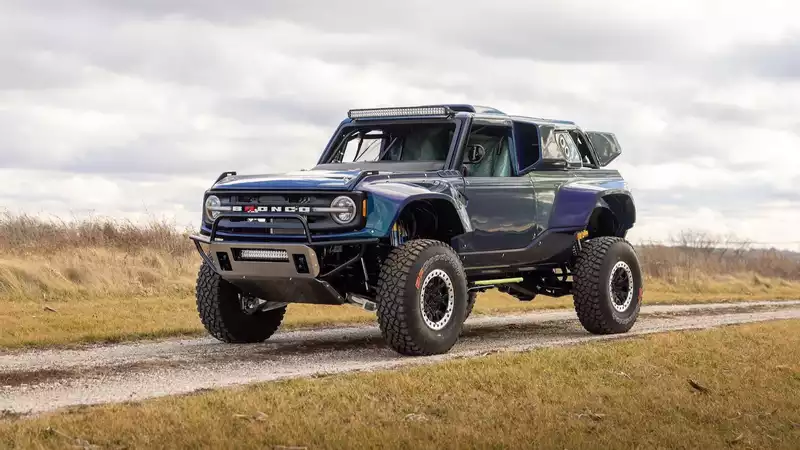 2023 Ford Bronco DR, Misty Chrome paint surface for sale.