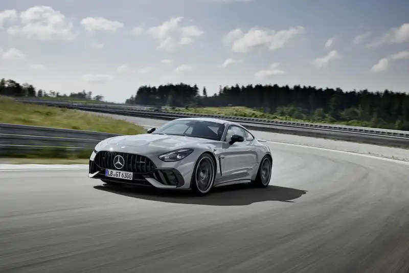 2025 Mercedes-Benz AMG GT 63 Pro, focus on aero and cooling